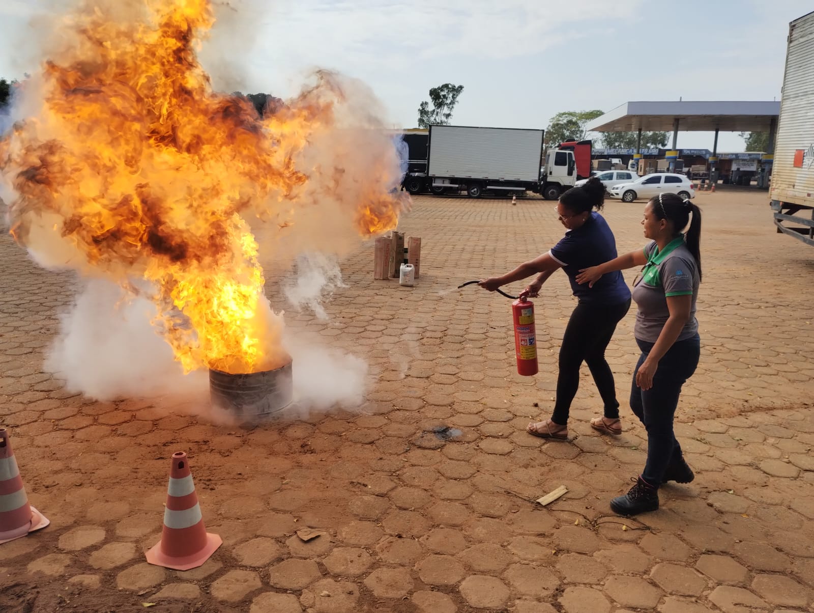 Treinamento de combate a incêndio — PROTEÇÃO
